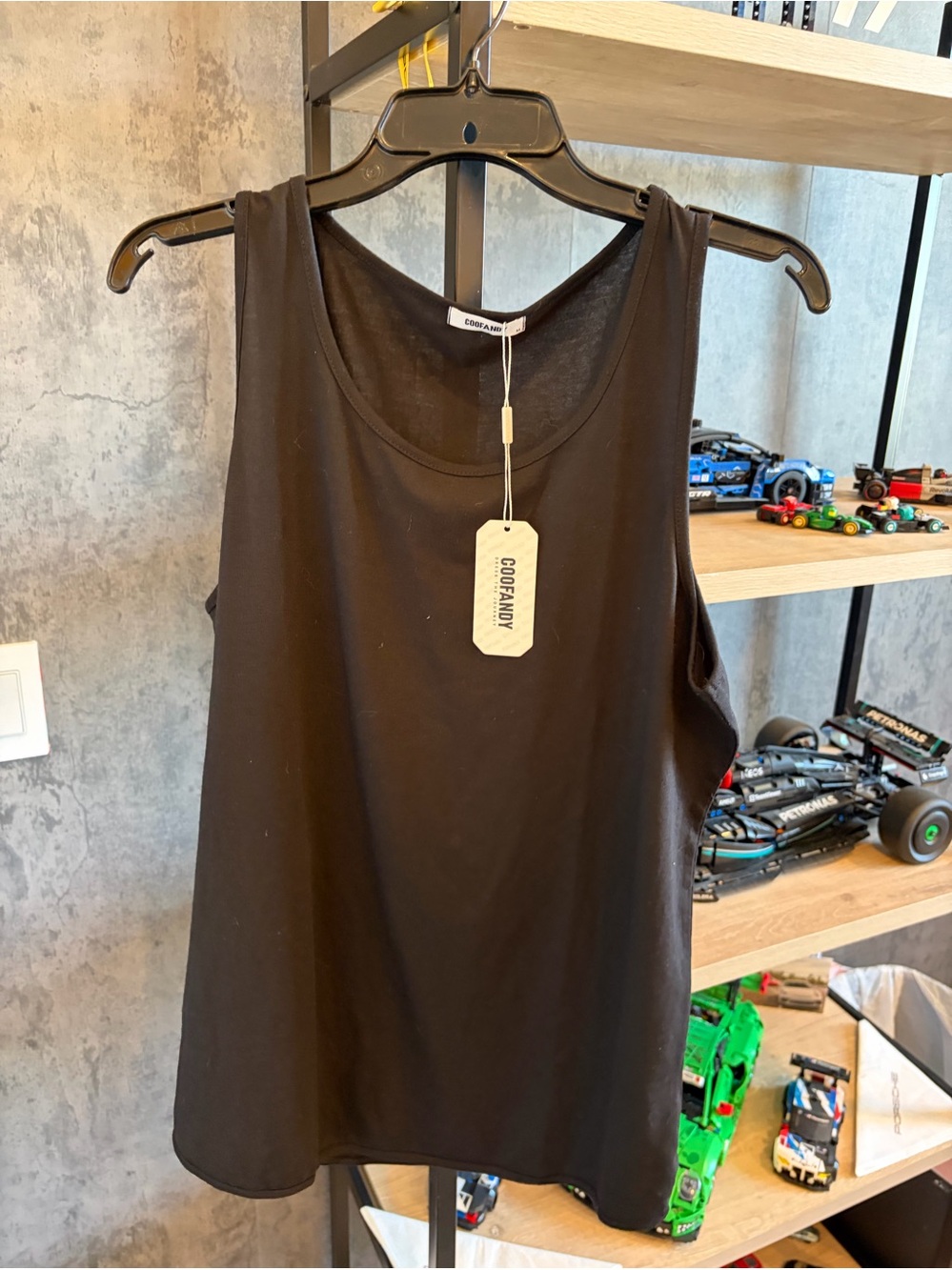 Women’s   COOFANDY Black Scoop Neck Tank Top